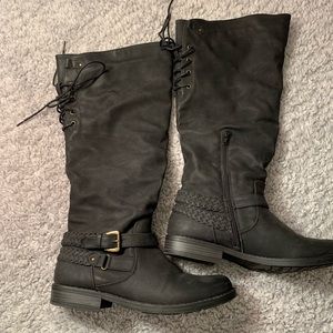 Black fall boots